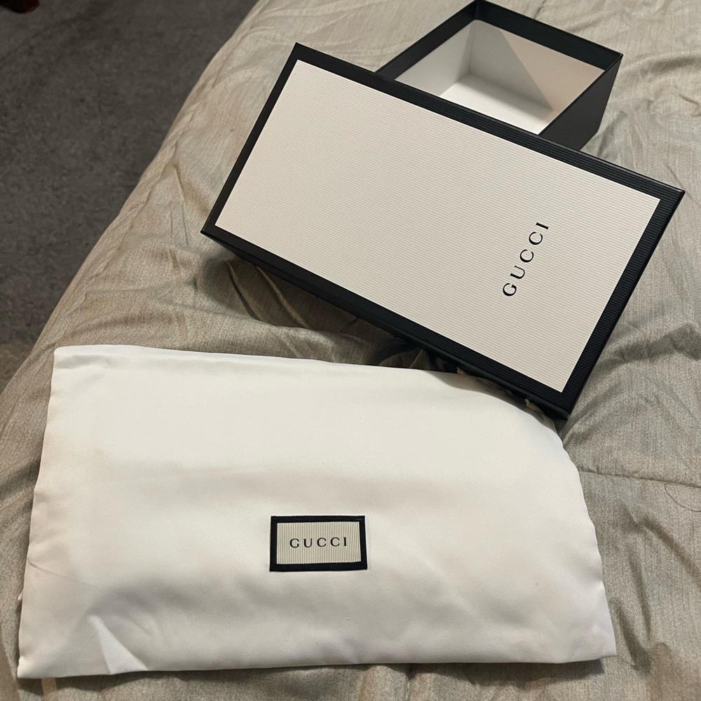 ** NWT ** Gucci Black Embossed GG Leather Clutch Wallet - Picture 5 of 5